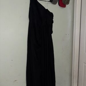 Elegant Black One-Shoulder Dress